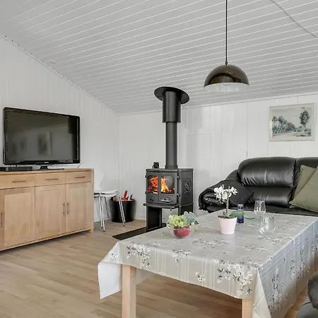 3 Bedroom Cozy In