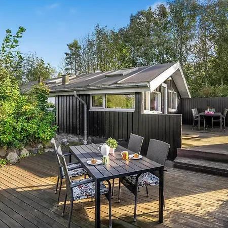3 Bedroom Cozy In Nyaraló Fjerritslev